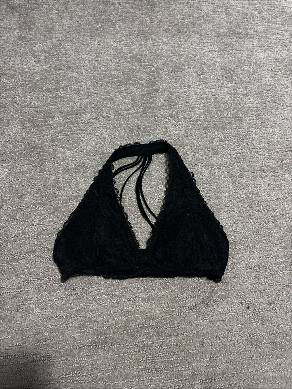 Hollister gilly hicks lace black bralette